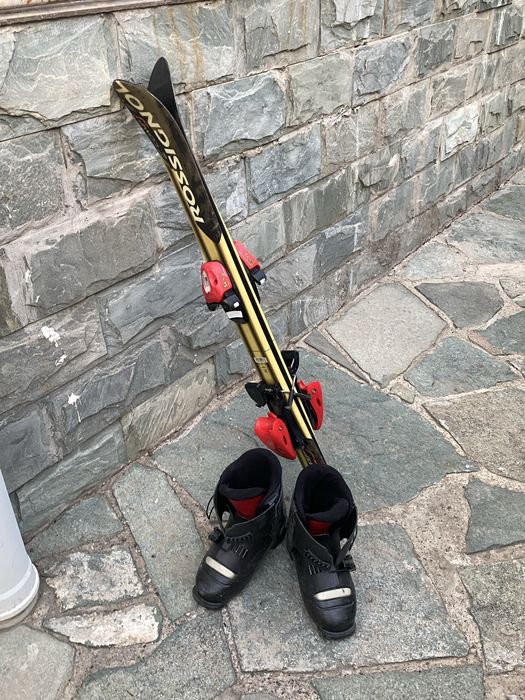 Продам два комплекта лыж детские