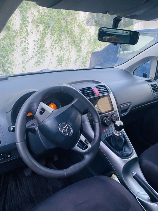 TOYOTA Auris 0 — imagine 4