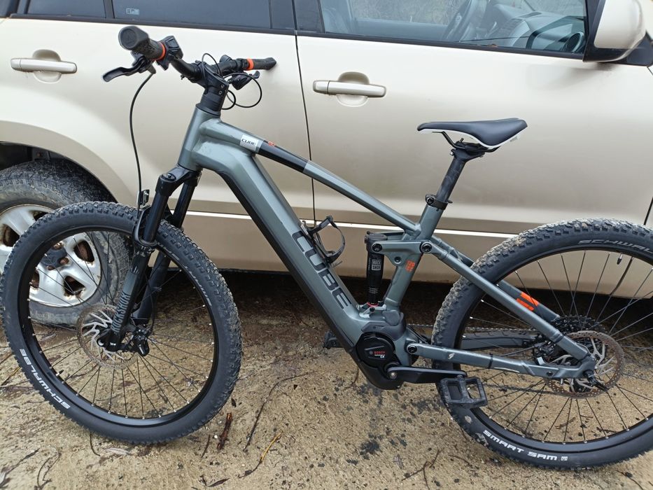Bicicleta electrica full suspension Cube, Bosch CX