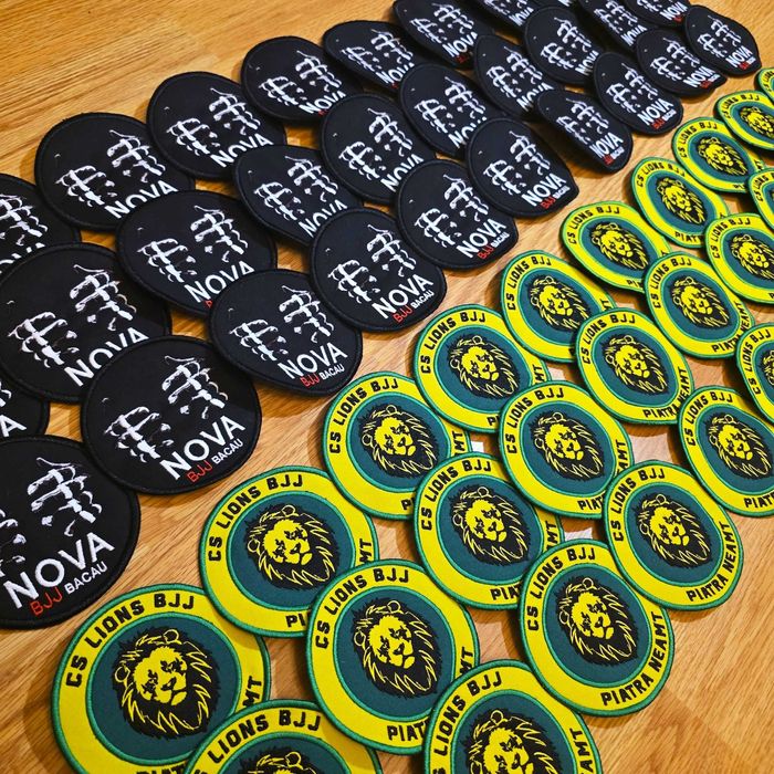 Personalizam la comanda Patch-uri, Embleme brodate  (+velcro)