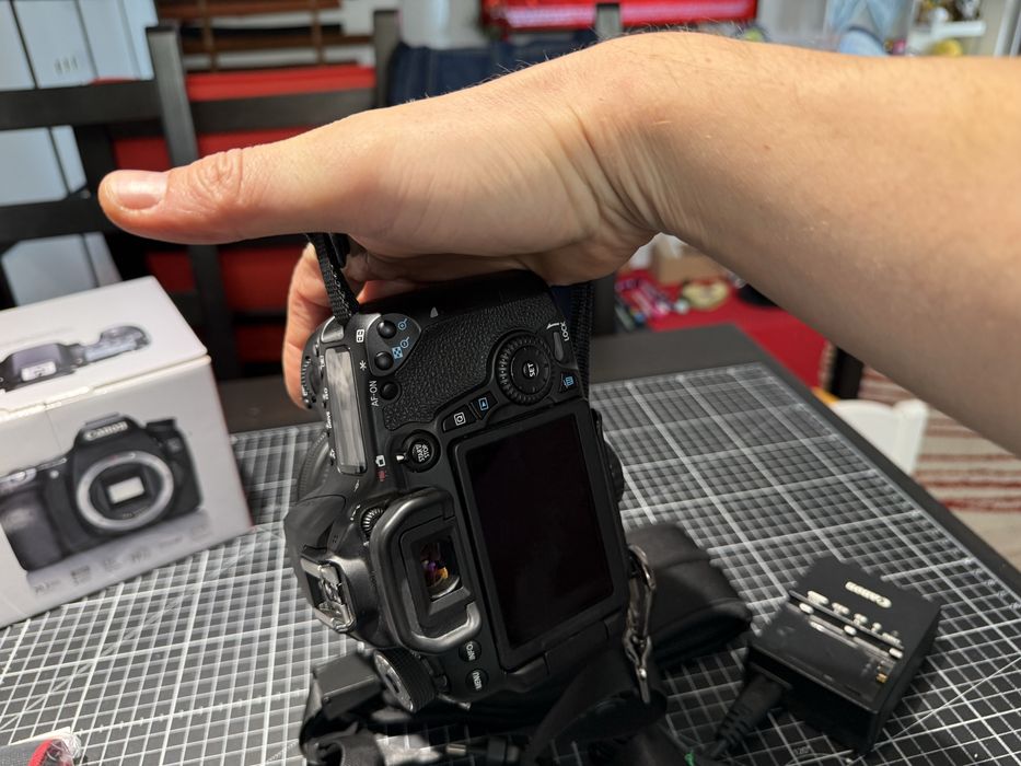 Camera foto/video DSLR Canon EOS 70D Body - in stare perfecta de funcționare