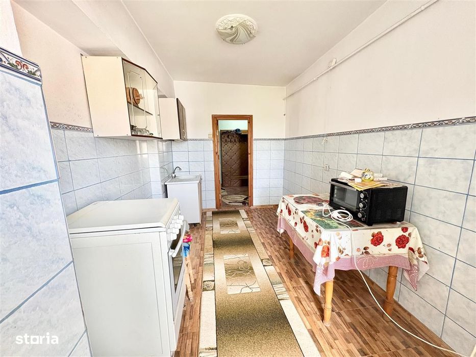 Apartament 3 camere, decomandat, 2 bai, oras Targu Frumos, jud Iasi