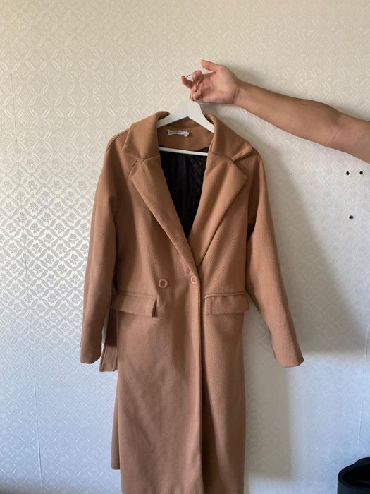 Продам пальто демисезонное