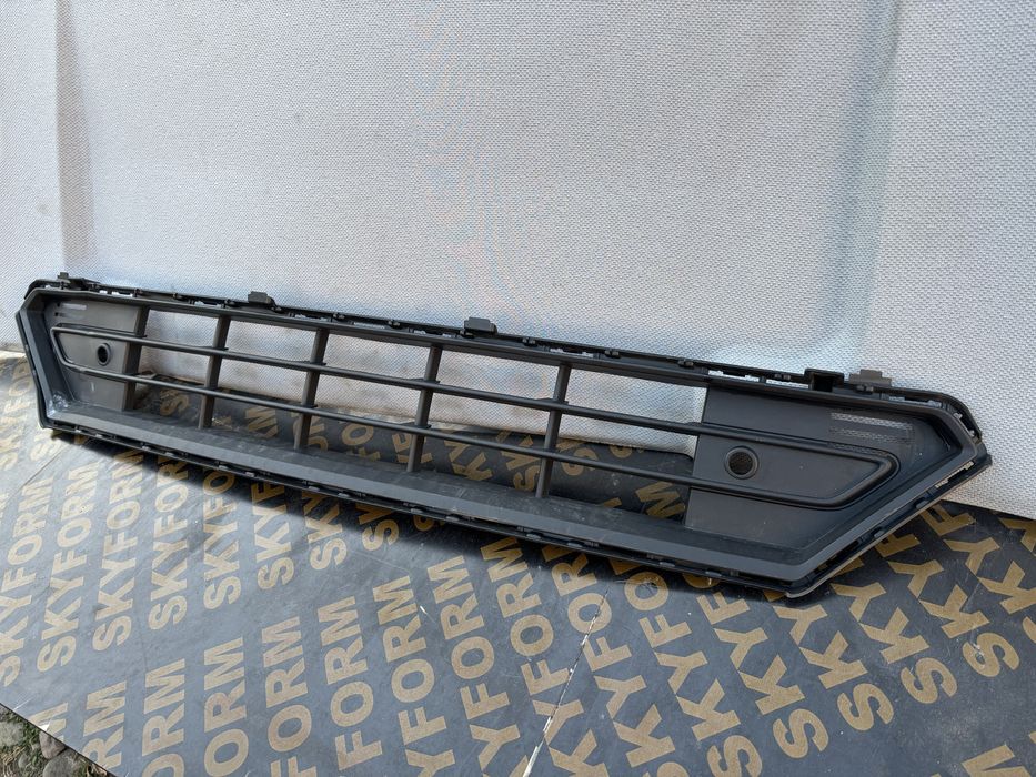 Решетка Волво/Volvo C40