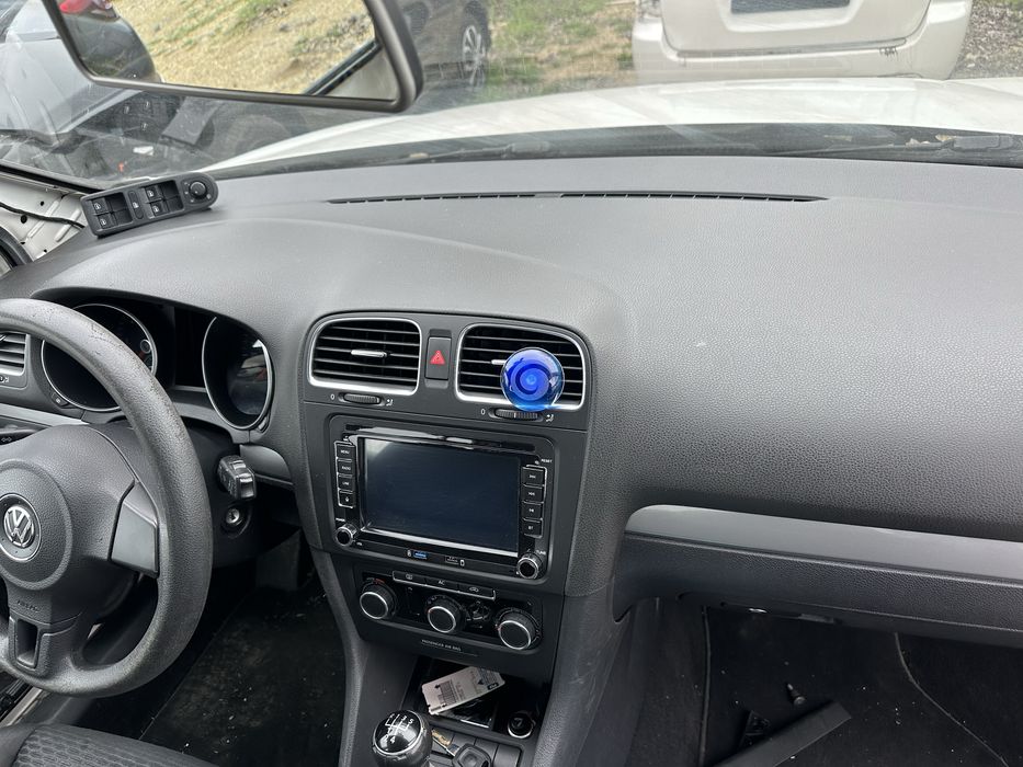 Табло със десен airbag за Фолксваген Голф 6