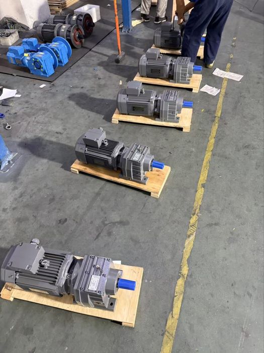 Мотор-редукторы Akan REDUKTOR