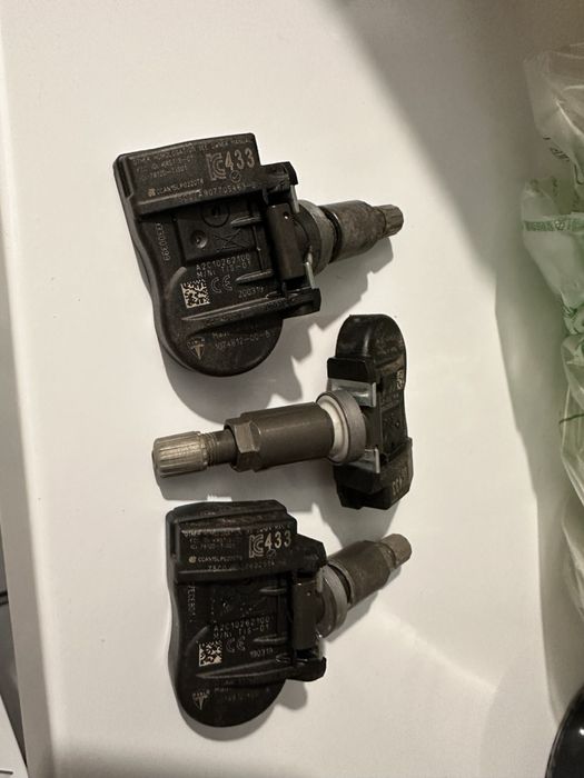 Датчици за Tesla