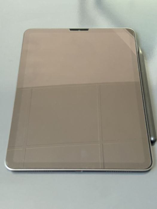 iPad Air 5 (Generatia 5) – 64GB – Gri – Impecabil