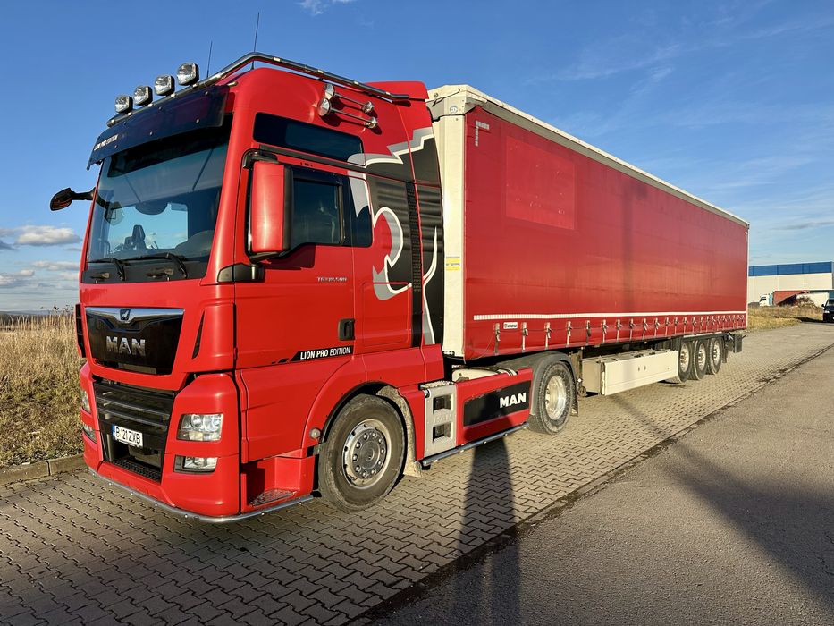 Semiremorca prelata Krone