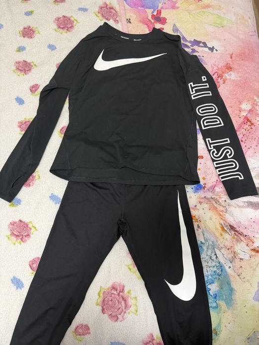 Екип (термо) на Найк става и за всеки ден