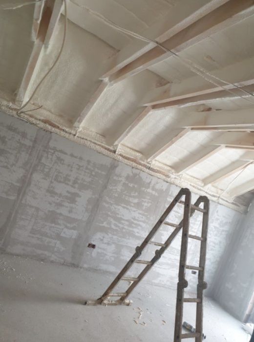 Izolatie Termica cu Spuma Poliuretanica