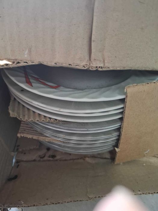 Български порцеланови чинии