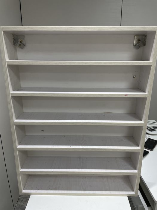 Продам полки для лаков