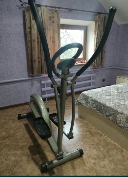 Продам эллиптический тренажёр