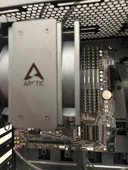 Kit gaming AMD Ryzen 5 5600x, GIGABYTE B550M DS3H, 32Gb ram ddr4 3200Mhz