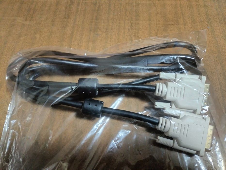 Продам кабель DVI