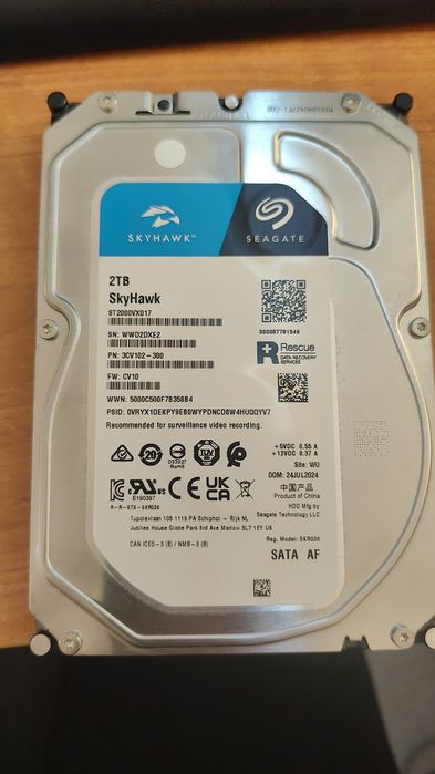 Продам жесткйи диск 2 Терабайт срочно