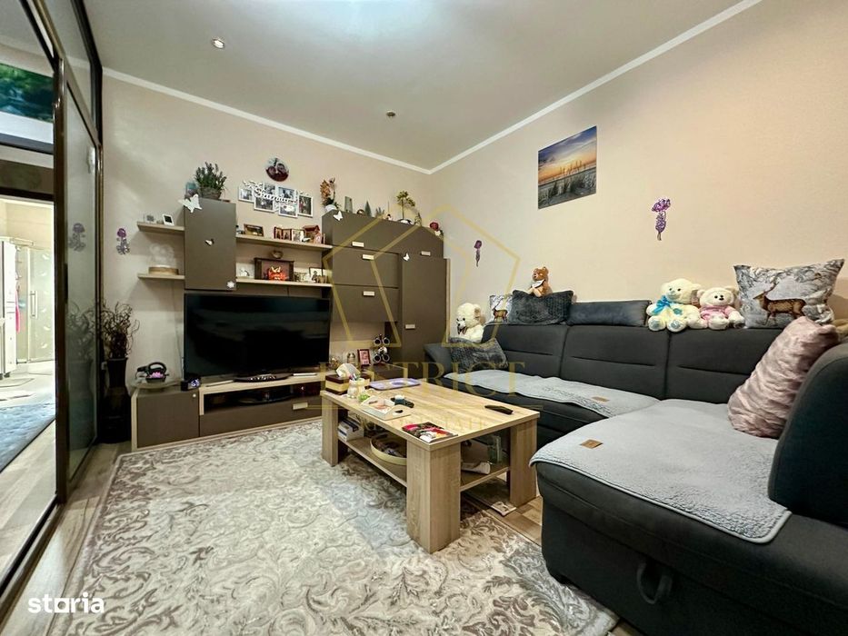 Apartament cu 3 camere mobilat si utilat la parter in Giroc la asfalt.