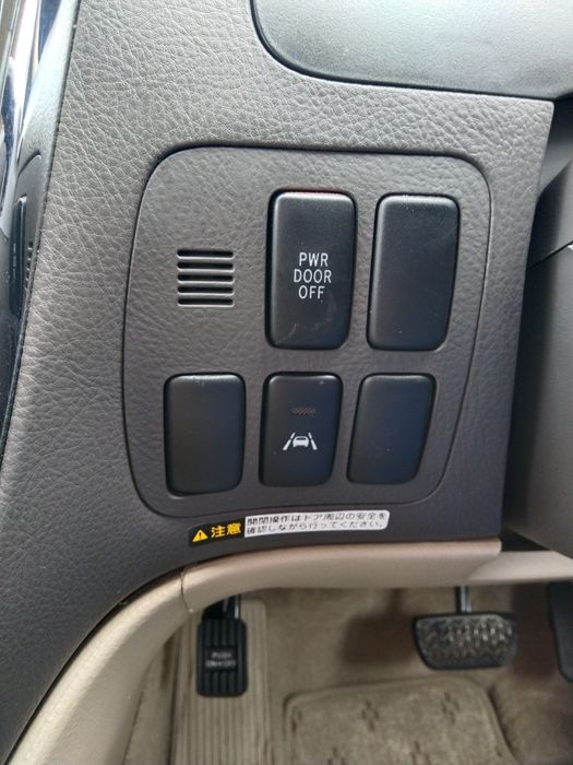 Продам Тойота Альфард Гибрид