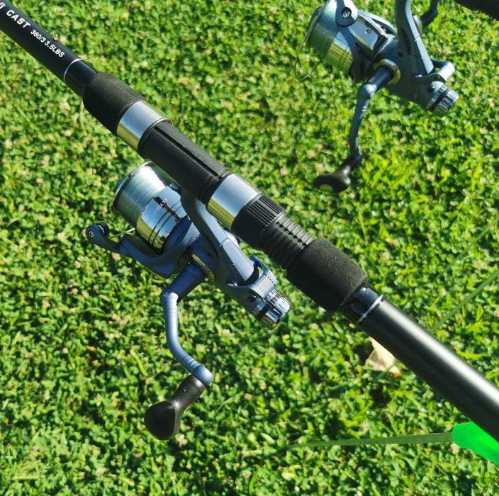 Три шарански въдици + три макари с байтрънер и влакна . НОВИ !!!