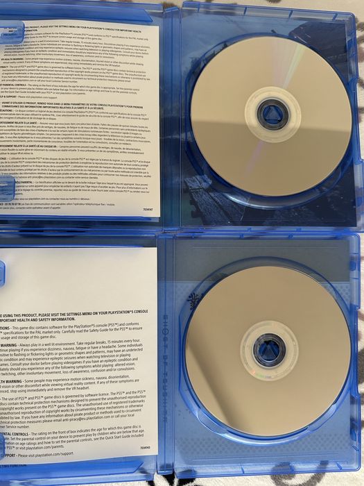 Vand Jocuri ps5  în stare excelenta