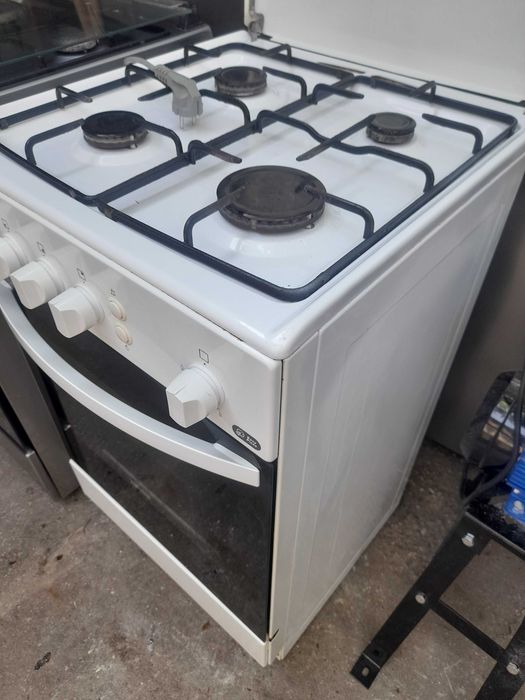 Aragaz Zanussi perfect functional