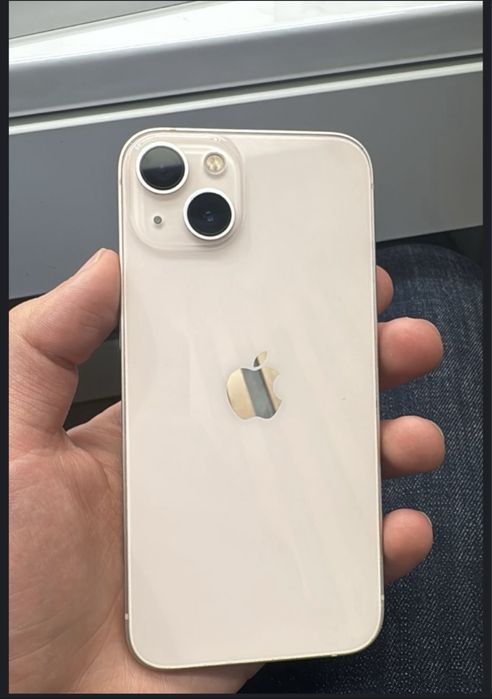 iPhone 13 белый цвет