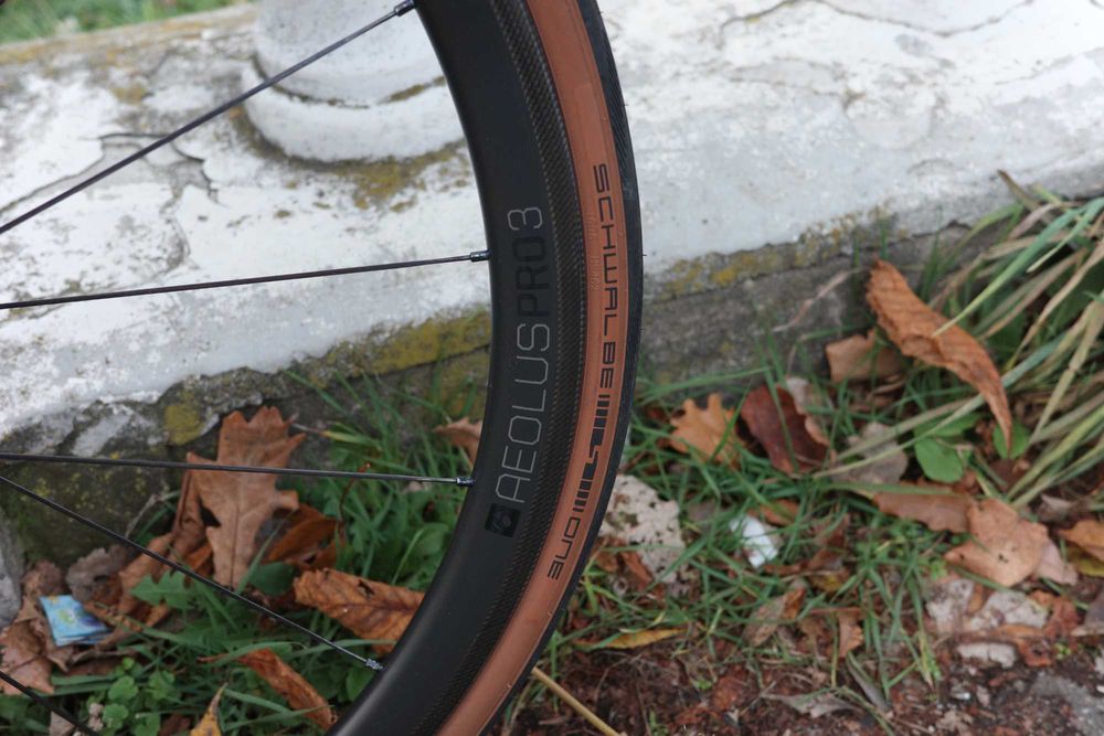 Карбонови капли - Bontrager Aeolus Pro 3 TLR - 35, Tubeless