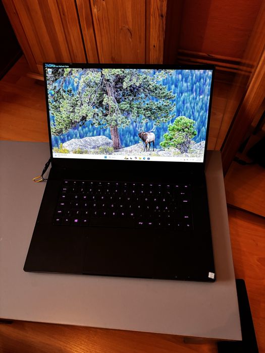 Razer Blade 15 • i7-9750H• Rtx 2070• 240 Hz • Fara: Baterie , incarcator, ram si ssd ( Model RZ09-030)
