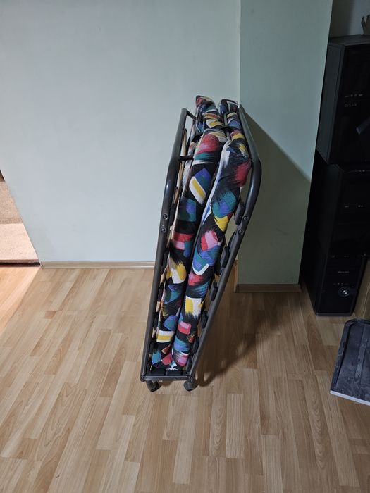 Походно легло със матрак