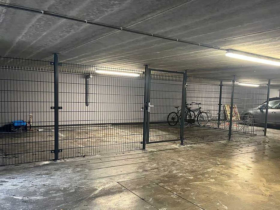 Дава се под наем Гараж / Паркомясто в Варна, Трошево - 2 кв.м за 24.48 € - Снимка #1
