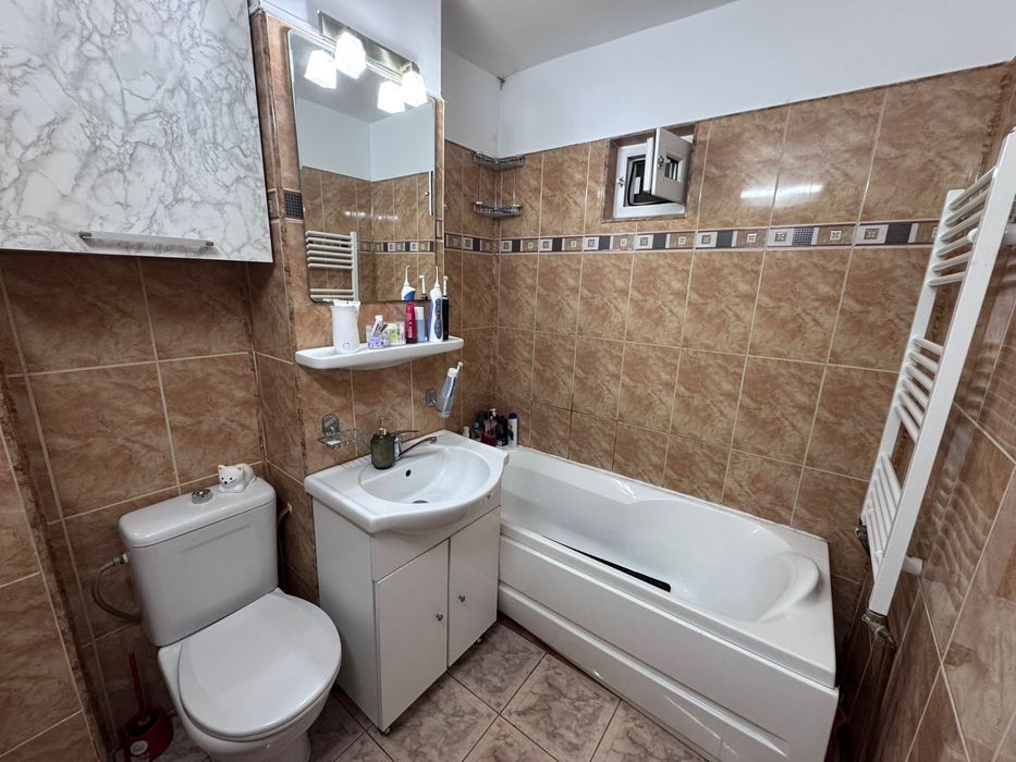 Aparatament 3 camere decomandat