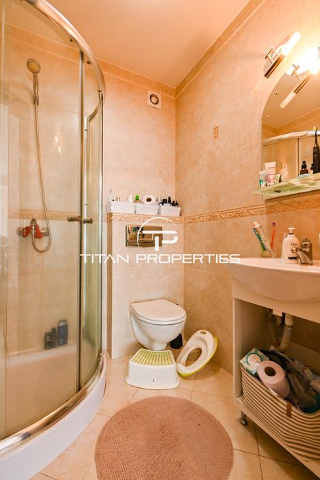 Дава се под наем Тристаен апартамент в София, Лозенец - 150 кв.м за 1151 € - Снимка #16