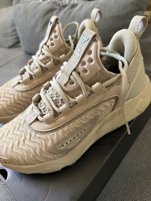 Дамски Маратонки Under Armour  37 номер, стелка 23,5