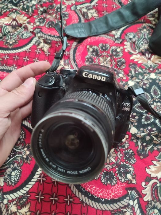 Canon 600D fotoaparat