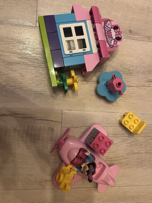 Lego duplo Petrecerea lui Minnie cu avion