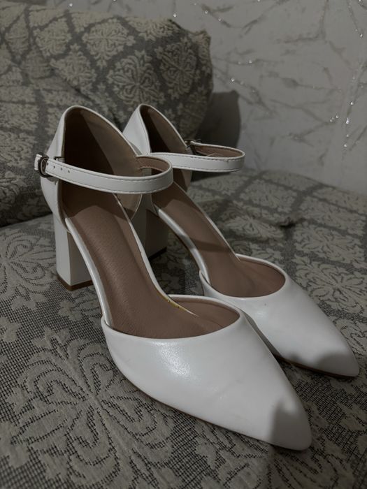 туфли белые женские