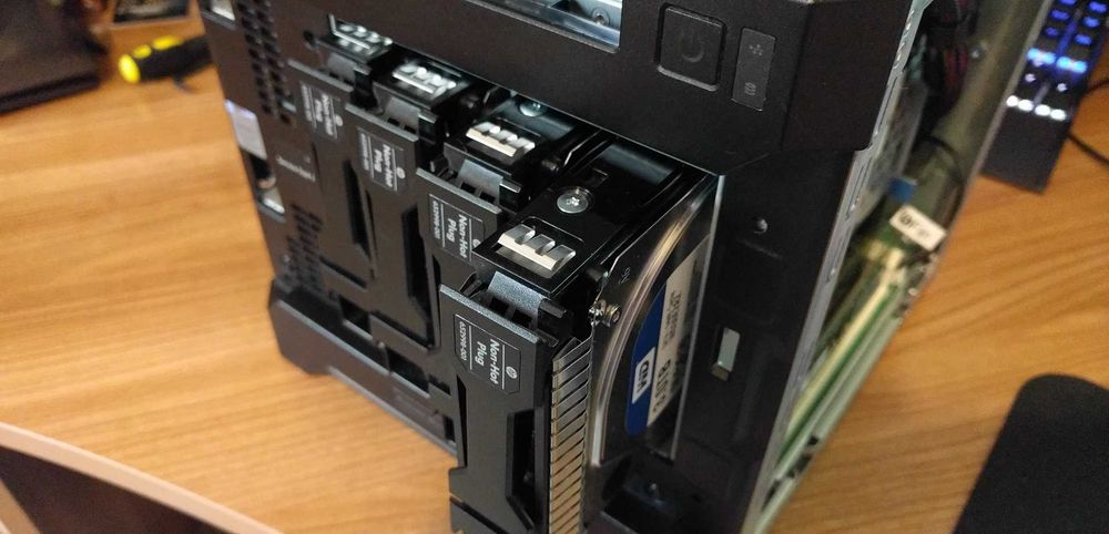 Vand microserver HP G8 NAS / Backup / File server