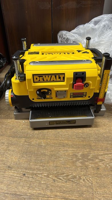 Рейсмус  DeWalt.