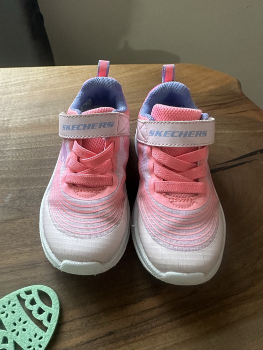 Маратонки за момиче skechers