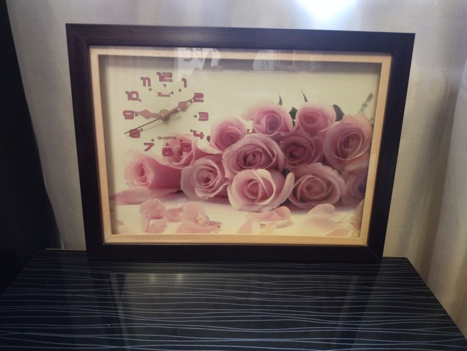 Картина -  часы.