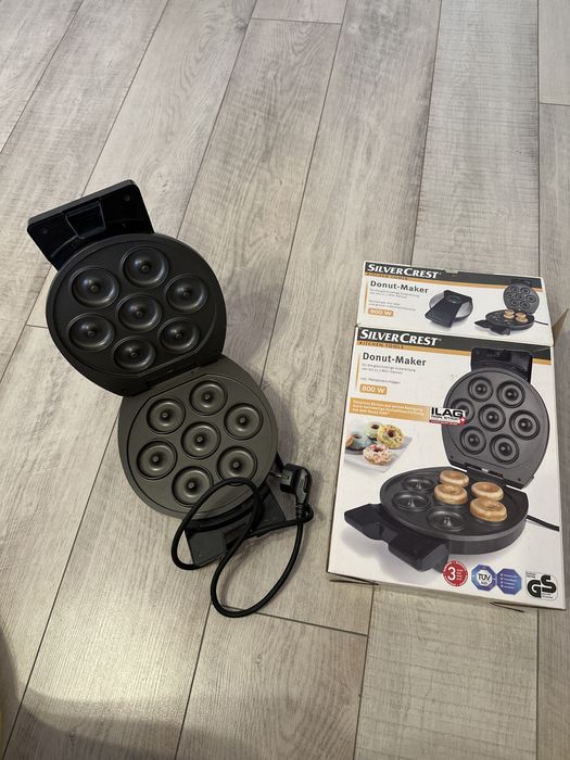 Вафельница( пончики) электрическая
