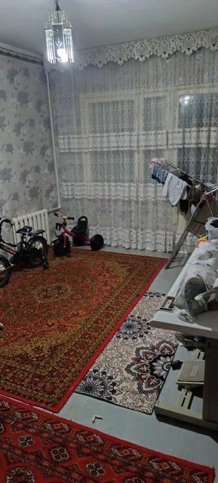 Продаю 4-х комнатную квартиру Сергели 8а