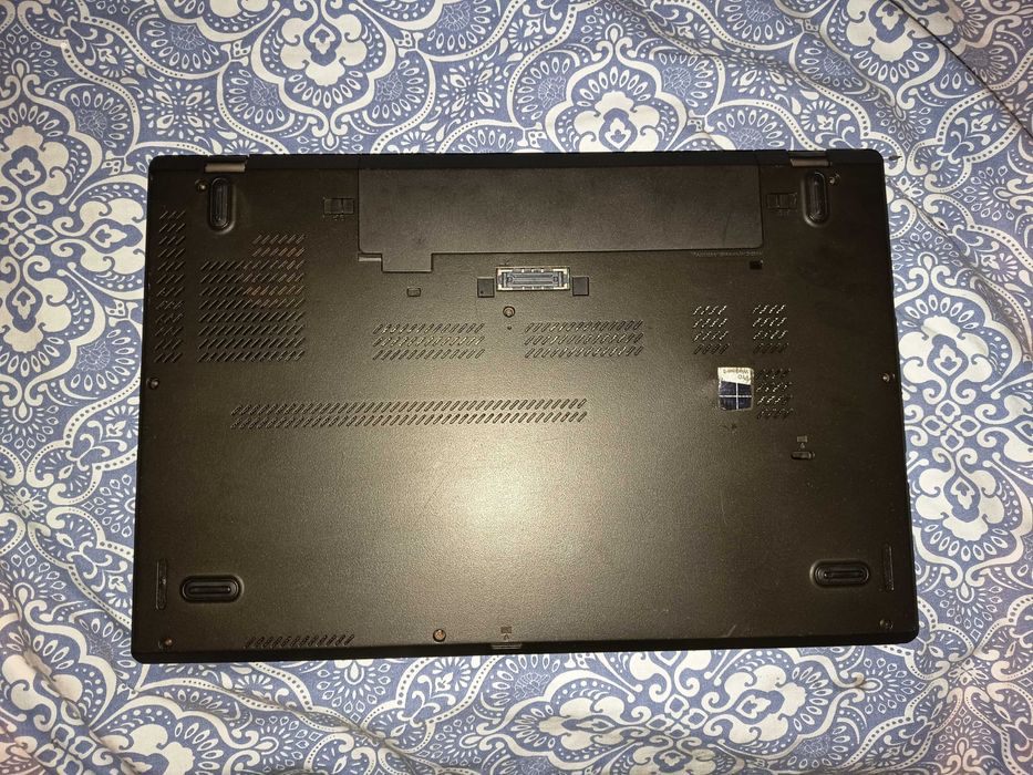 Laptop Lenovo W550s, core i7, display 3K cu touch, 2 baterii, nvidia