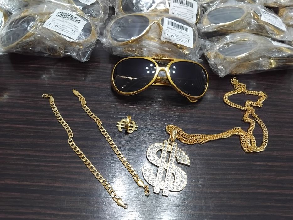 Комлект очила със позлатени бижута