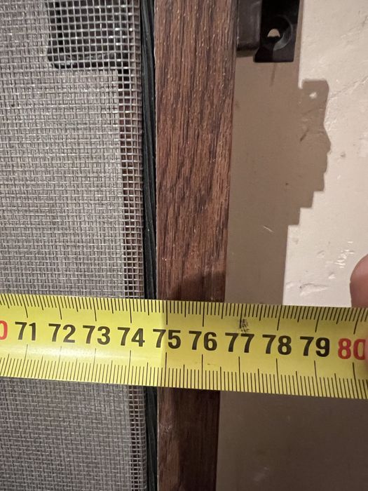 Plase tantari pentru usa balcon