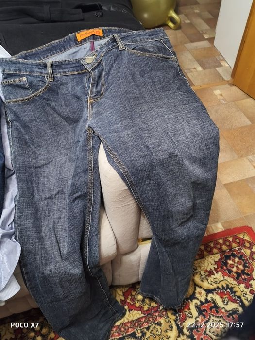 Прадаю мужскую Джинсы
