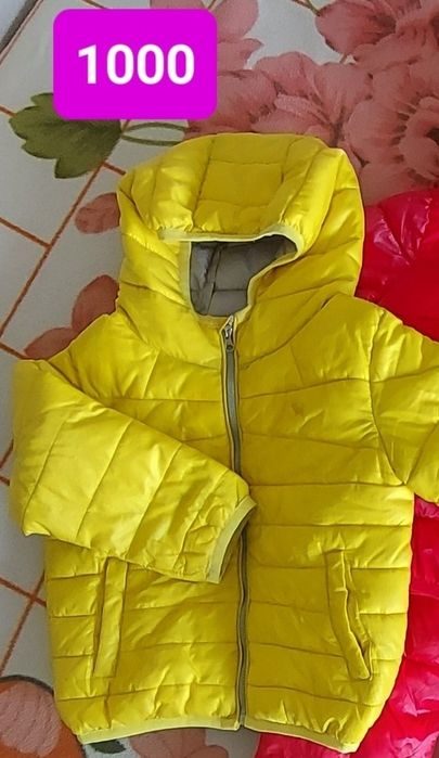 Куртки на девочку