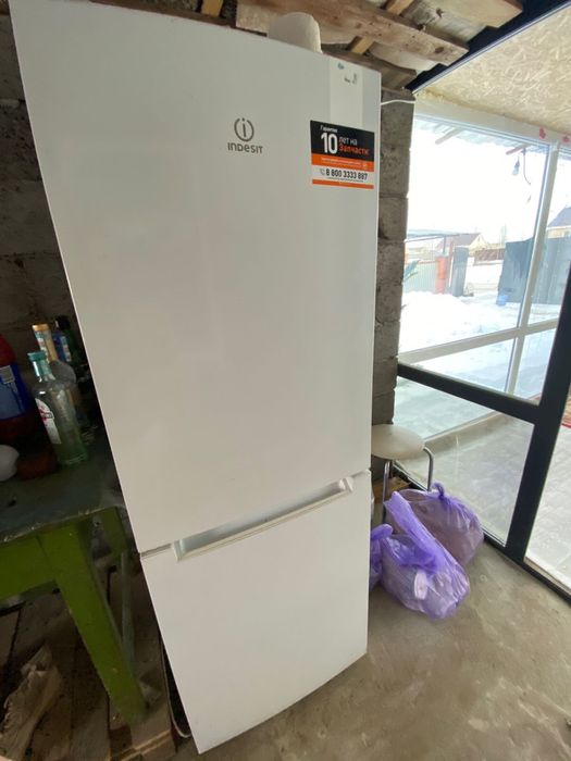 Продам холодильник