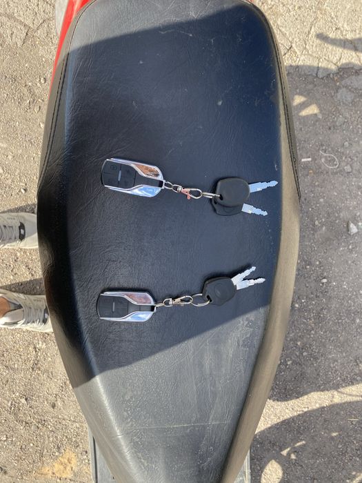 Скутер  80 кубов